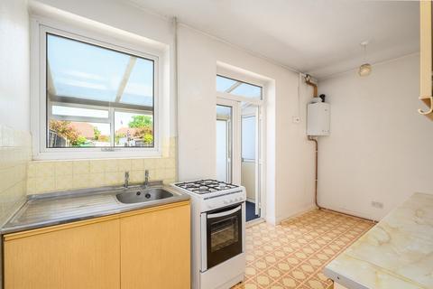 2 bedroom terraced house for sale, Carlton Road, Walton-on-Thames, KT12