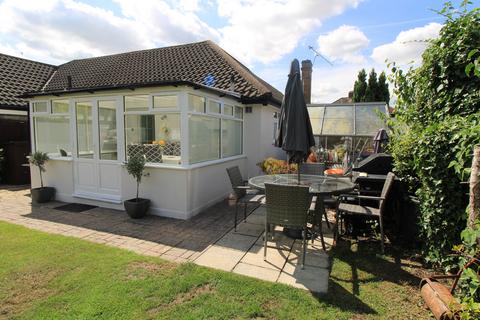 25 Brookmans Close, Upminster, RM14 1SJ