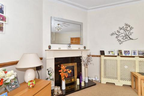 Pentire Fermor Road, Crowborough, TN6 3AH