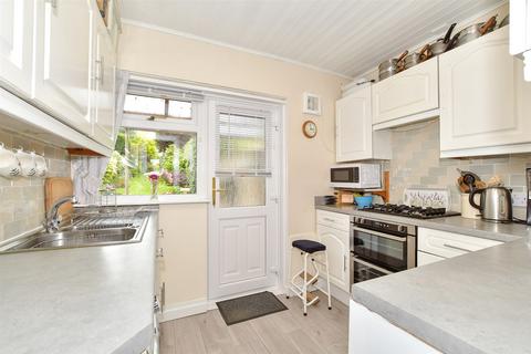 Pentire Fermor Road, Crowborough, TN6 3AH