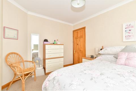 Pentire Fermor Road, Crowborough, TN6 3AH