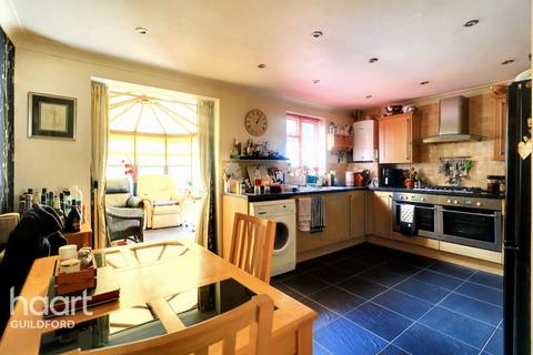 3 bedroom semi-detached house for sale, Suffolk Drive, Guildford