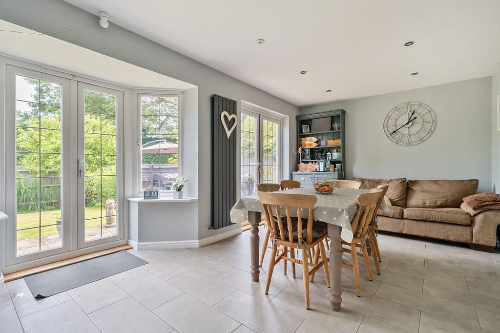 Kitchen/ dining room