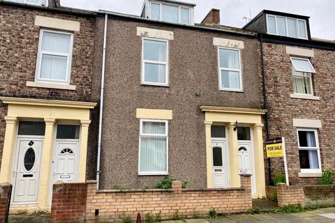 4 bedroom flat to rent, William Street West, North Shields, NE29