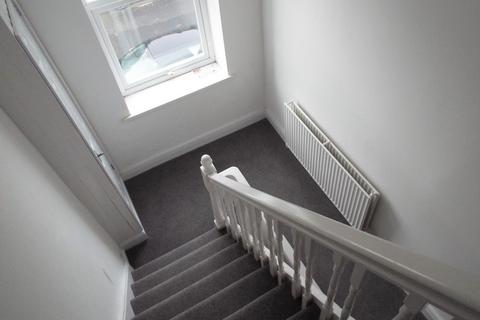 4 bedroom flat to rent, William Street West, North Shields, NE29