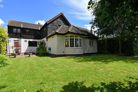 4 bedroom detached house for sale, Bumbles Green Lane, Nazeing EN9