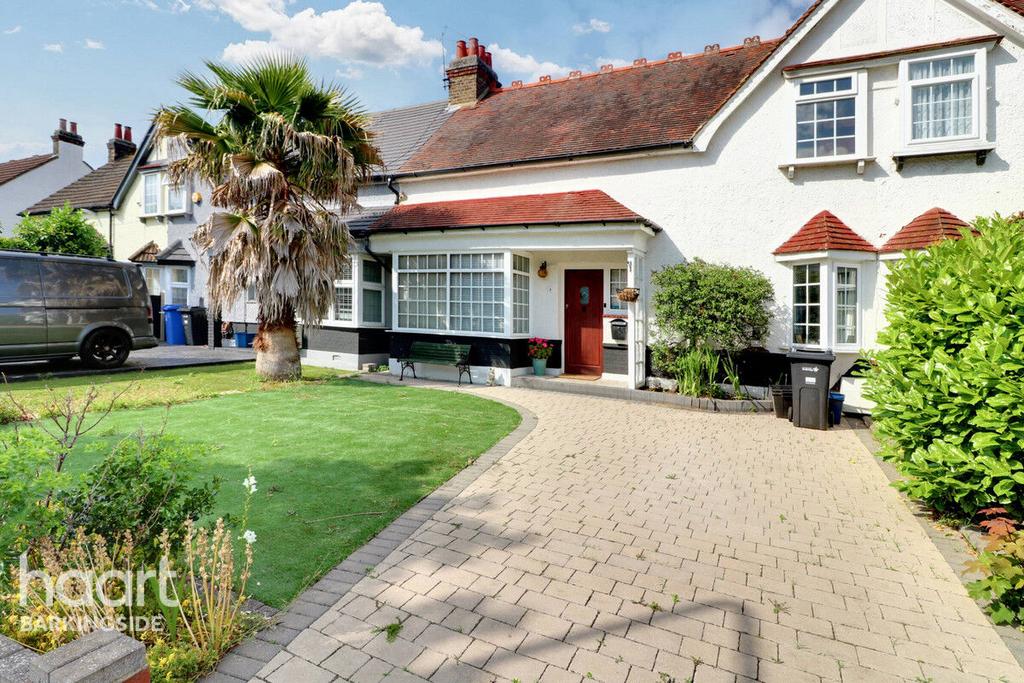 Haigville Gardens, Barkingside 3 bed terraced house for sale £600,000
