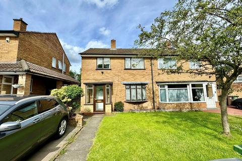 4 bedroom semi-detached house to rent, Lode Lane, Solihull B91