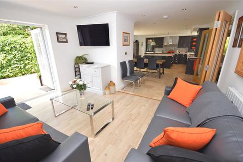 Oakwood House, 24a Broad Lane, Lymington, SO41 3QP