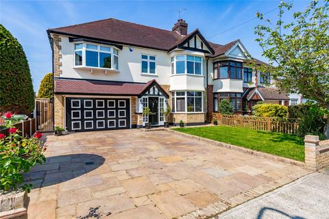 Westmoreland Avenue, Hornchurch, RM11