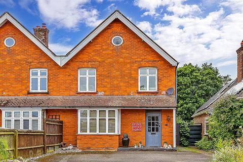 3 bedroom semi-detached house for sale, Whyke Road, Chichester, West Sussex