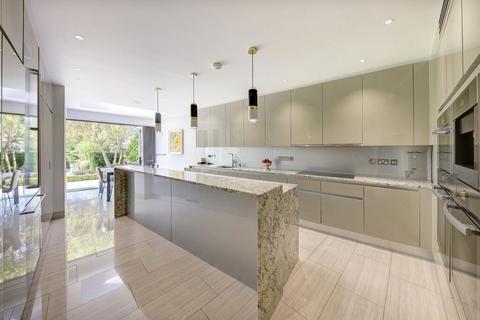 15 Oakfields Road, Golders Green, London, NW11 0JA