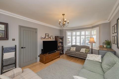 4 bedroom semi-detached house for sale, Vivian Close, Watford, Hertfordshire