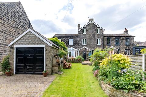 4 bedroom semi-detached house for sale, North Broadgate Lane, Horsforth, Leeds, West Yorkshire