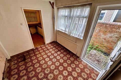 2 bedroom terraced house for sale, 28 Maxwell Street, Swindon, Wiltshire, SN1 5DR