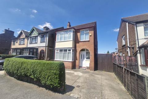 3 bedroom detached house for sale, Gardenia Avenue, Luton LU3