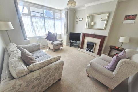 3 bedroom detached house for sale, Gardenia Avenue, Luton LU3