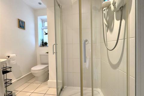 215 Alexander Drive, Cirencester, GL7 1UH