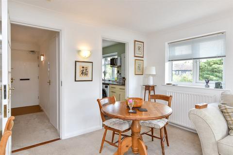 2 bedroom apartment for sale, Barnhouse Close, Pulborough, West Sussex