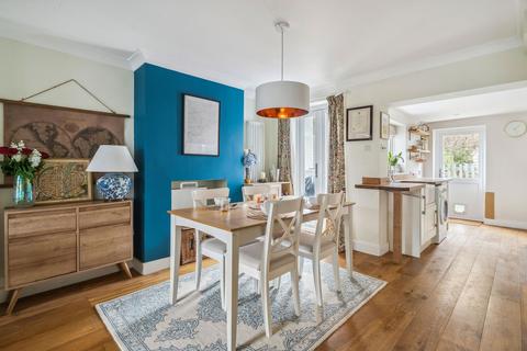37 Lion Lane, Haslemere, GU27 1JF