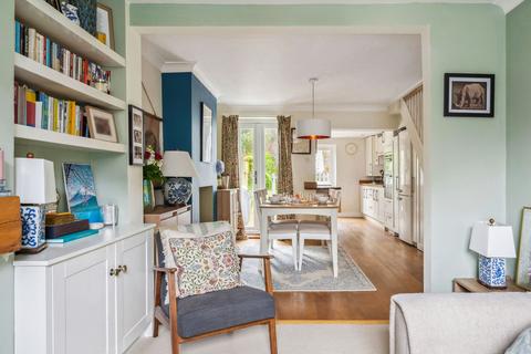 37 Lion Lane, Haslemere, GU27 1JF