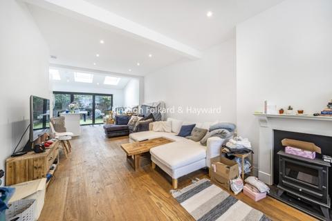 4 bedroom house to rent, Links Road London SW17