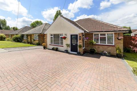 19 Dormans Close, Dormansland, Lingfield, RH7 6RL