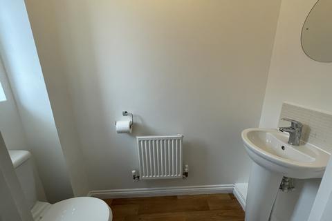 3 bedroom semi-detached house to rent, Ruston Rd, Swansea