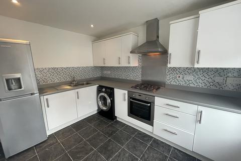 3 bedroom semi-detached house to rent, Ruston Rd, Swansea