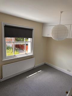 2 bedroom terraced house to rent, Harrow HA1
