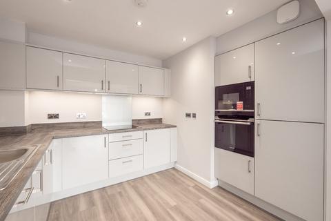 2 bedroom flat to rent, Meadow Place Road, Edinburgh, Midlothian, EH12