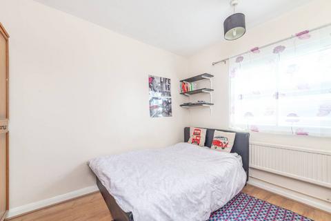 3 bedroom flat for sale, Goldington Street, St Pancras, London, NW1