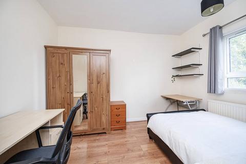 3 bedroom flat for sale, Goldington Street, St Pancras, London, NW1