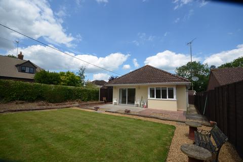 2 bedroom detached bungalow to rent, Chelveston Road, Stanwick