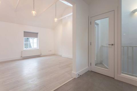 2 bedroom end of terrace house for sale, Castle Street, Guildford, GU1