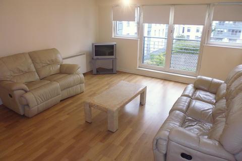 3 bedroom apartment to rent, Wallace Street, Glasgow G5