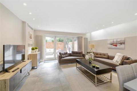 2 bedroom flat to rent, LYNDHURST LODGE, LYNDHURST ROAD, London, NW3