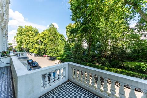 1 bedroom flat to rent, Cornwall Gardens, Kensington, London, SW7