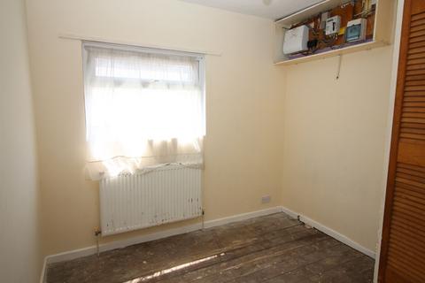 3 bedroom bungalow to rent, Alvis Avenue, Jaywick, Clacton-on-Sea