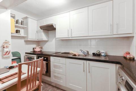 Studio for sale, Greenway Close, London