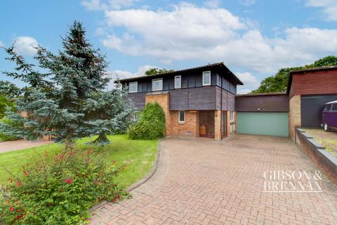 4 bedroom detached house for sale, Butlers Grove, Basildon, SS16