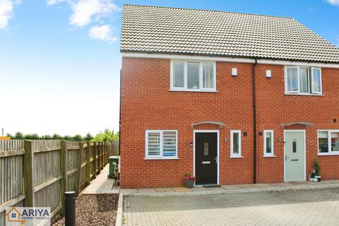 3 bedroom end of terrace house for sale, Windsor Gardens, Croft, Leicester LE9