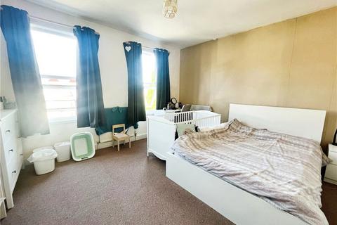 3 bedroom end of terrace house for sale, Newport Road, Reading, Berkshire