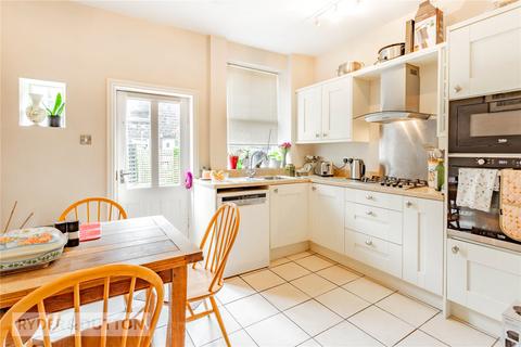 15 Spring Street, Uppermill, Oldham, OL3 6AA
