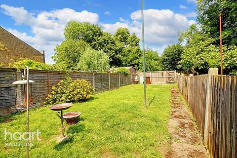 3 bedroom terraced house for sale, Barton Road, Maidstone