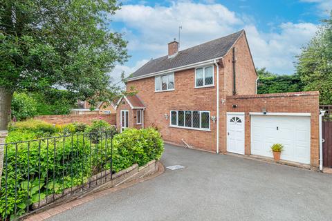 3 bedroom detached house for sale, Alcester Road, Lickey End, Bromsgrove B60 1JX