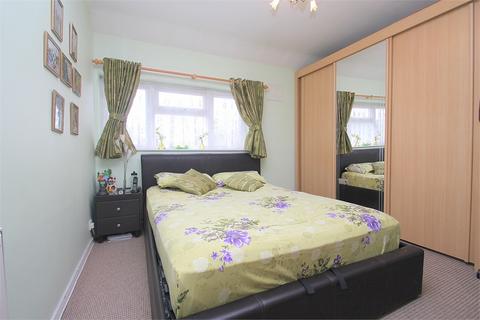 3 bedroom terraced house to rent, Randall Close, Langley SL3