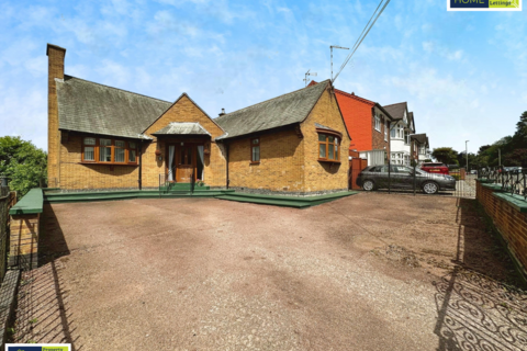 6 bedroom detached bungalow for sale, Braunstone Avenue, Westcotes, Leicester