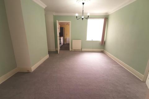 2 bedroom flat to rent, Axbridge Gardens, Newcastle upon Tyne, NE4