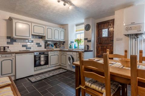 2 bedroom end of terrace house for sale, 12 High Street Terrace, Windermere